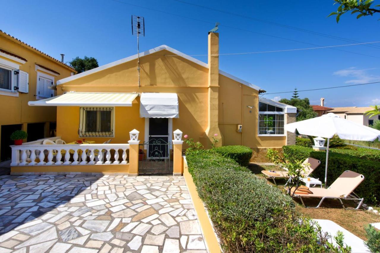 Achilleion Holiday Home ภายนอก รูปภาพ