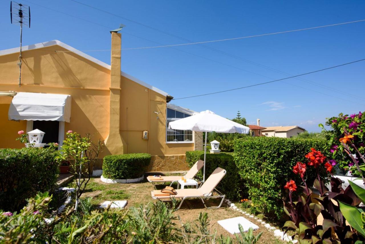 Achilleion Holiday Home ภายนอก รูปภาพ